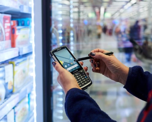 Nautiz x41 collecting data in grocery store